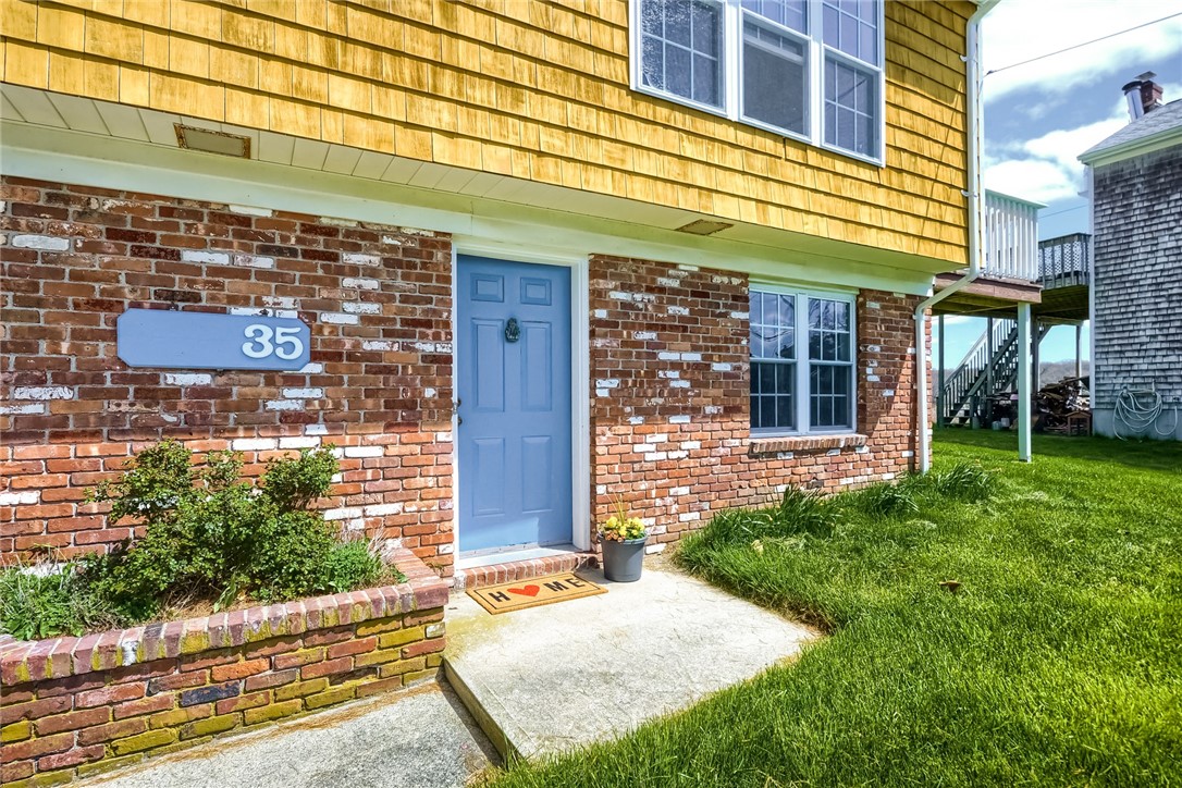 35 Flintstone Road Narragansett, RI 02882 - Photo 3 of 37