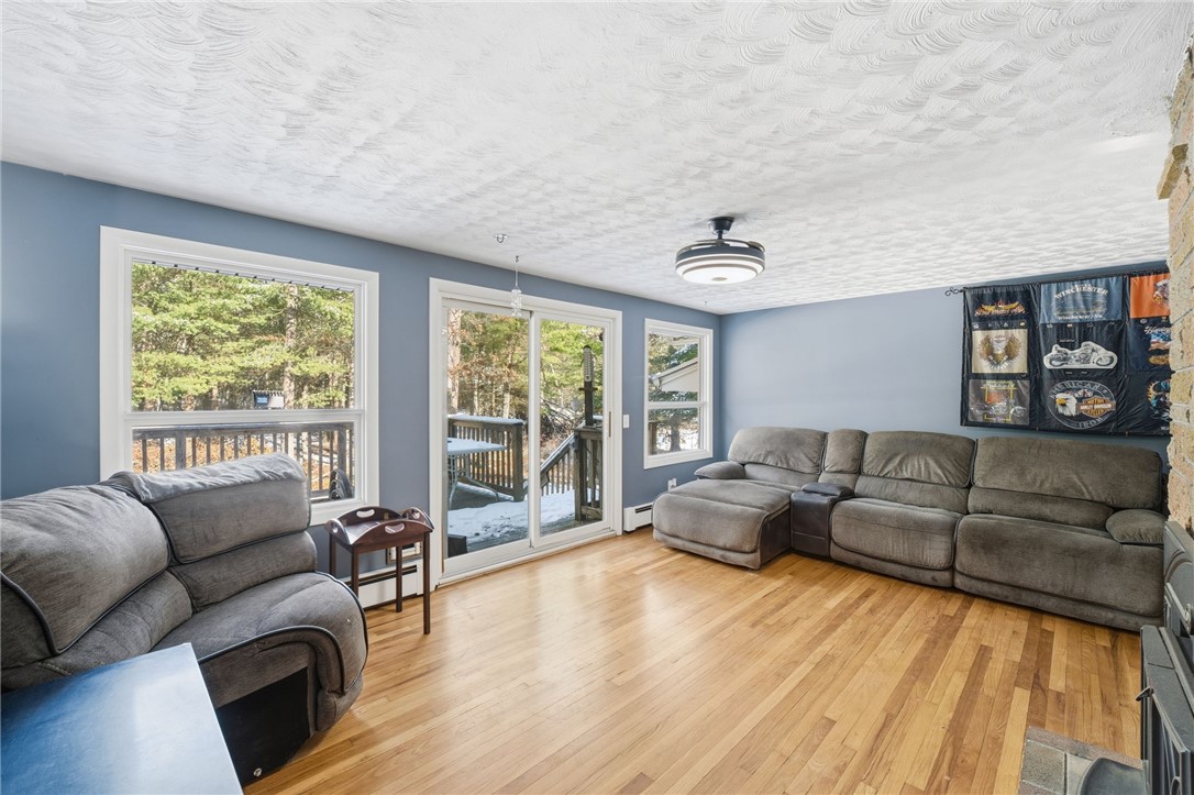 42 Orchard Drive Scituate, RI 02831 - Photo 4 of 17