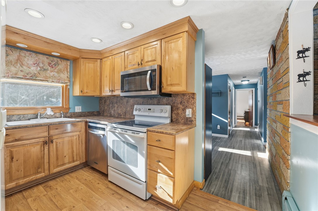 42 Orchard Drive Scituate, RI 02831 - Photo 8 of 17