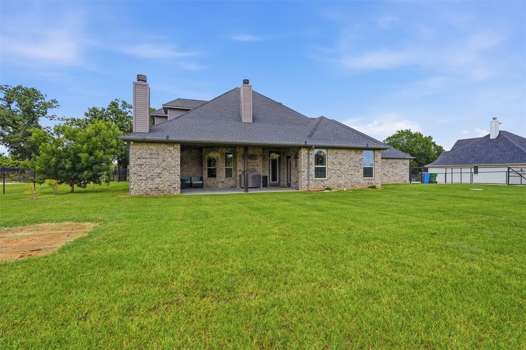 3216 Knob Road Springtown, TX 76082 - Photo 33 of 40