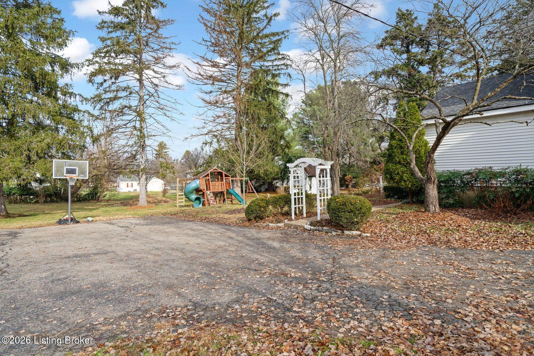 138 Rollington Road Pewee Valley, KY 40056 - Photo 69 of 90 photo_online_068