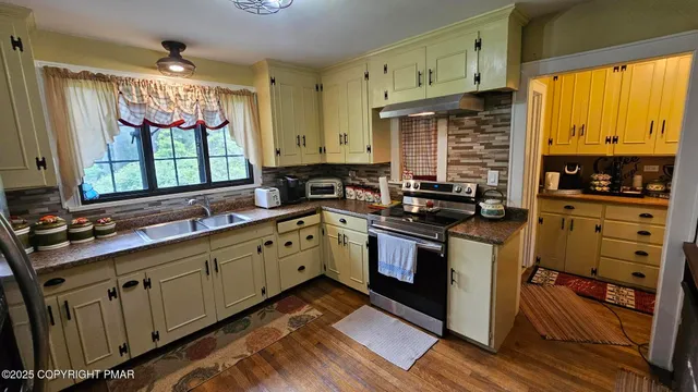 $479,900 | 455 Laurel Pine Road, Cresco, PA 18326