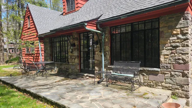 $479,900 | 455 Laurel Pine Road, Cresco, PA 18326