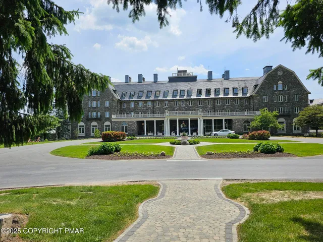 $479,900 | 455 Laurel Pine Road, Cresco, PA 18326