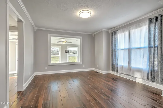 $334,900 | 16106 Lee Highway, Bristol, VA 24202