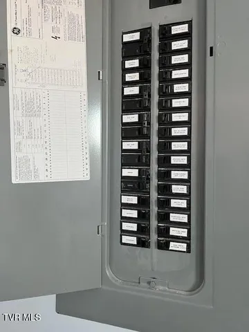 $334,900 | 16106 Lee Highway, Bristol, VA 24202