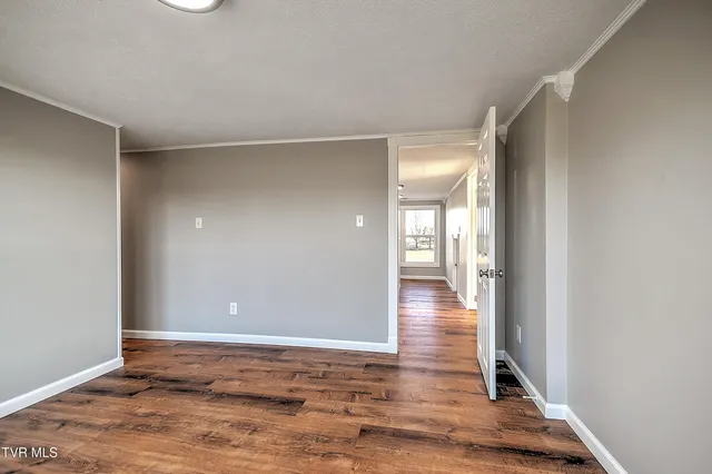 $334,900 | 16106 Lee Highway, Bristol, VA 24202