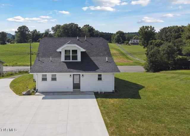 $334,900 | 16106 Lee Highway, Bristol, VA 24202