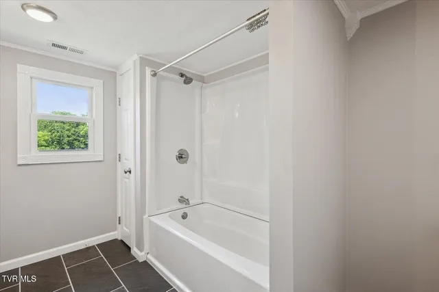 $334,900 | 16106 Lee Highway, Bristol, VA 24202