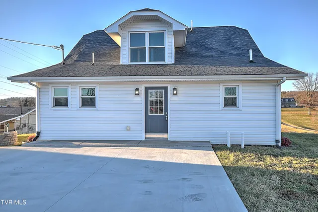 $334,900 | 16106 Lee Highway, Bristol, VA 24202