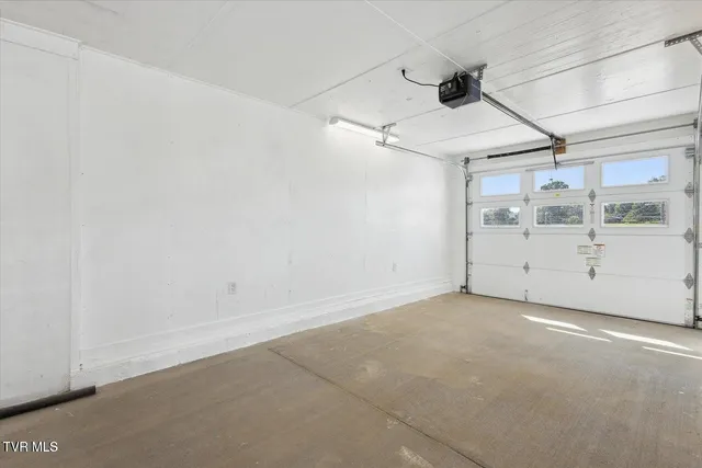 $334,900 | 16106 Lee Highway, Bristol, VA 24202