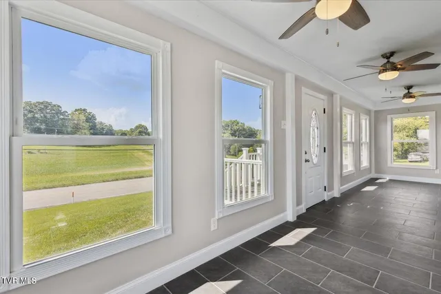 $334,900 | 16106 Lee Highway, Bristol, VA 24202