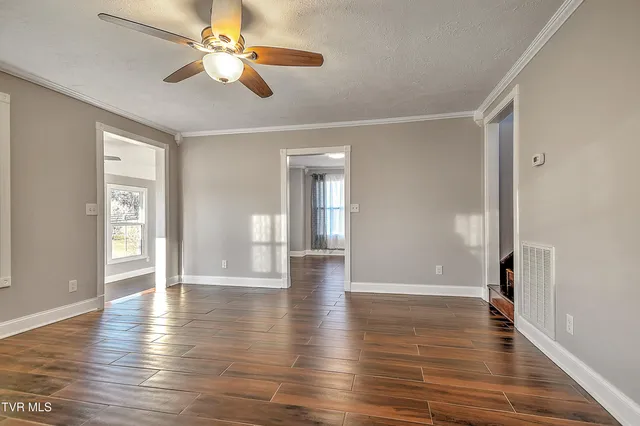 $334,900 | 16106 Lee Highway, Bristol, VA 24202