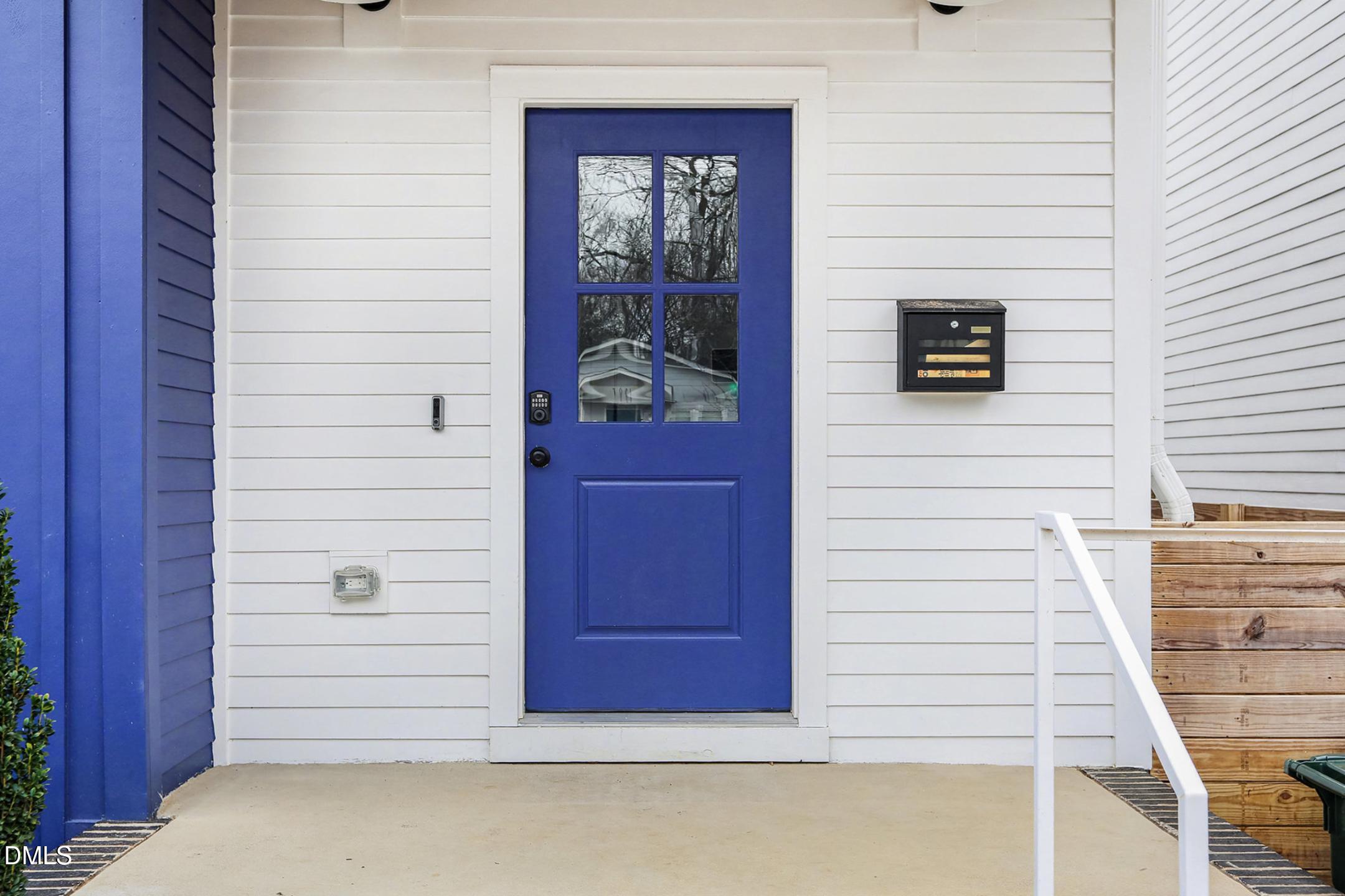 1508 East Jones Street Raleigh, NC 27610 - Photo 7 of 38 a view of entryway
