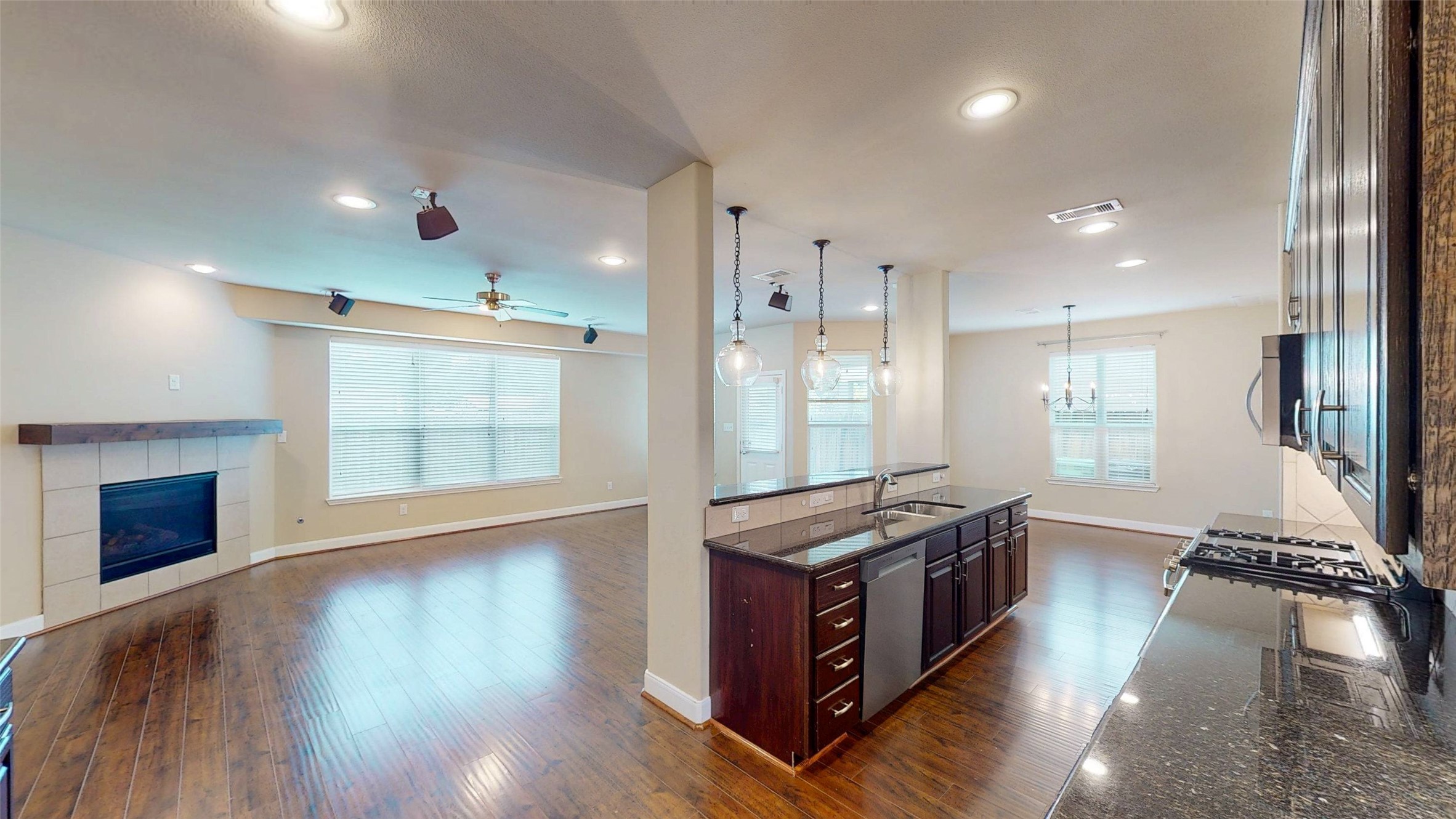 9230 Drewberry Street Houston, TX 77080 - Photo 9 of 31