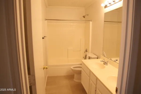 $2,550 | 16044 South 18th Avenue, Phoenix, AZ 85045