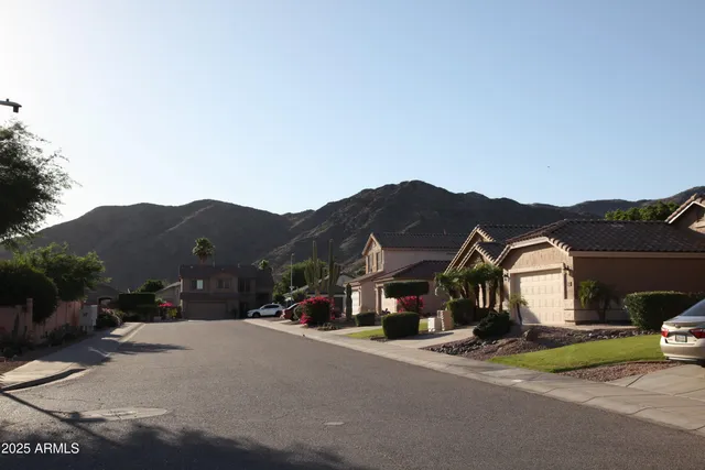 $2,550 | 16044 South 18th Avenue, Phoenix, AZ 85045