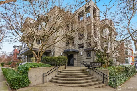 $650,000 | 600 Malden Avenue East, Unit 304, Seattle, WA 98112