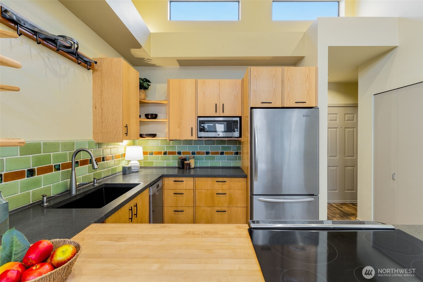 600 Malden Avenue East, Unit 304 Seattle, WA 98112 - Photo 14 of 27