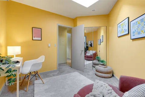 $650,000 | 600 Malden Avenue East, Unit 304, Seattle, WA 98112