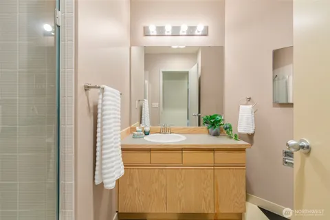 $650,000 | 600 Malden Avenue East, Unit 304, Seattle, WA 98112