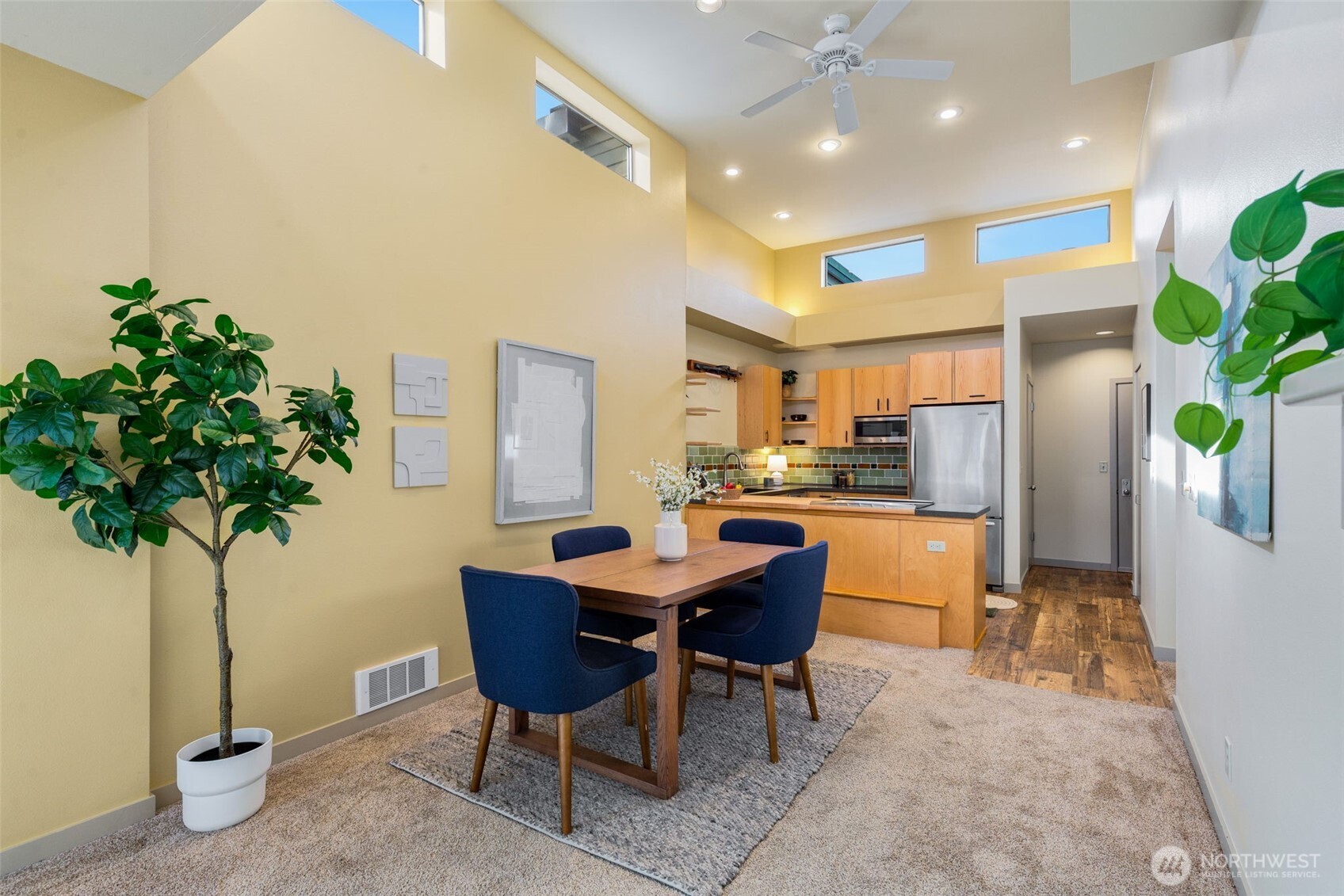 600 Malden Avenue East, Unit 304 Seattle, WA 98112 - Photo 10 of 27