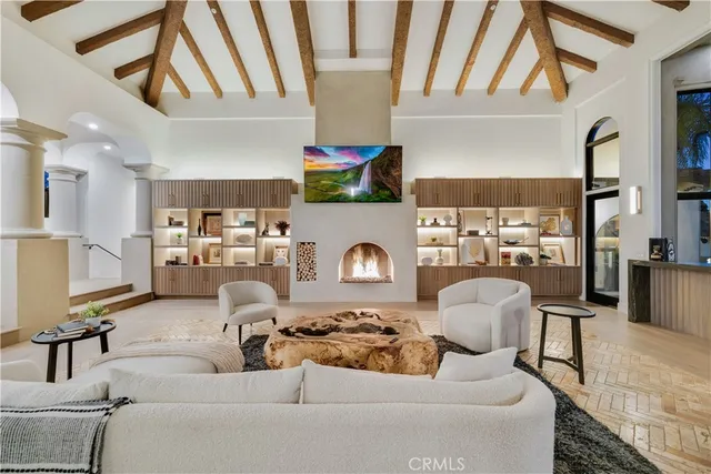 a close view of door lock