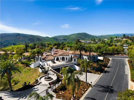 $9,749,000 | 1090 Vista Ridge Lane, Westlake Village, CA 91362