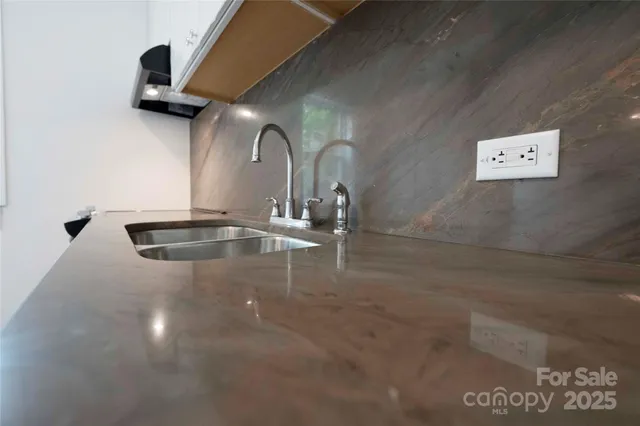 a close view of sink