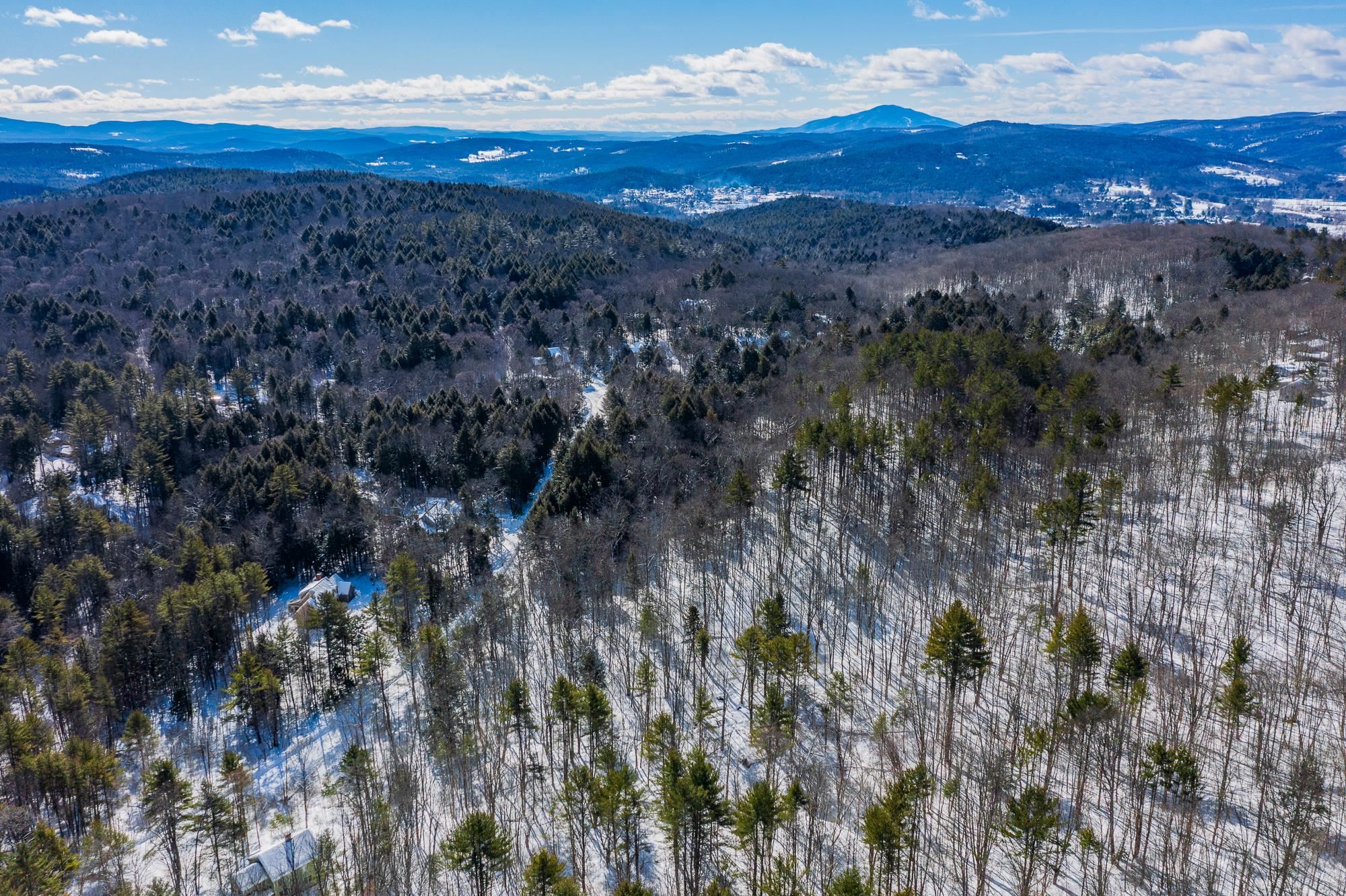 5417 Fletcher Lane, Unit 5471 Quechee, VT 05059 - Photo 3 of 11