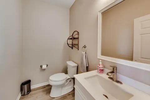 $550,000 | 1195 Georgetown Way, Vernon Hills, IL 60061