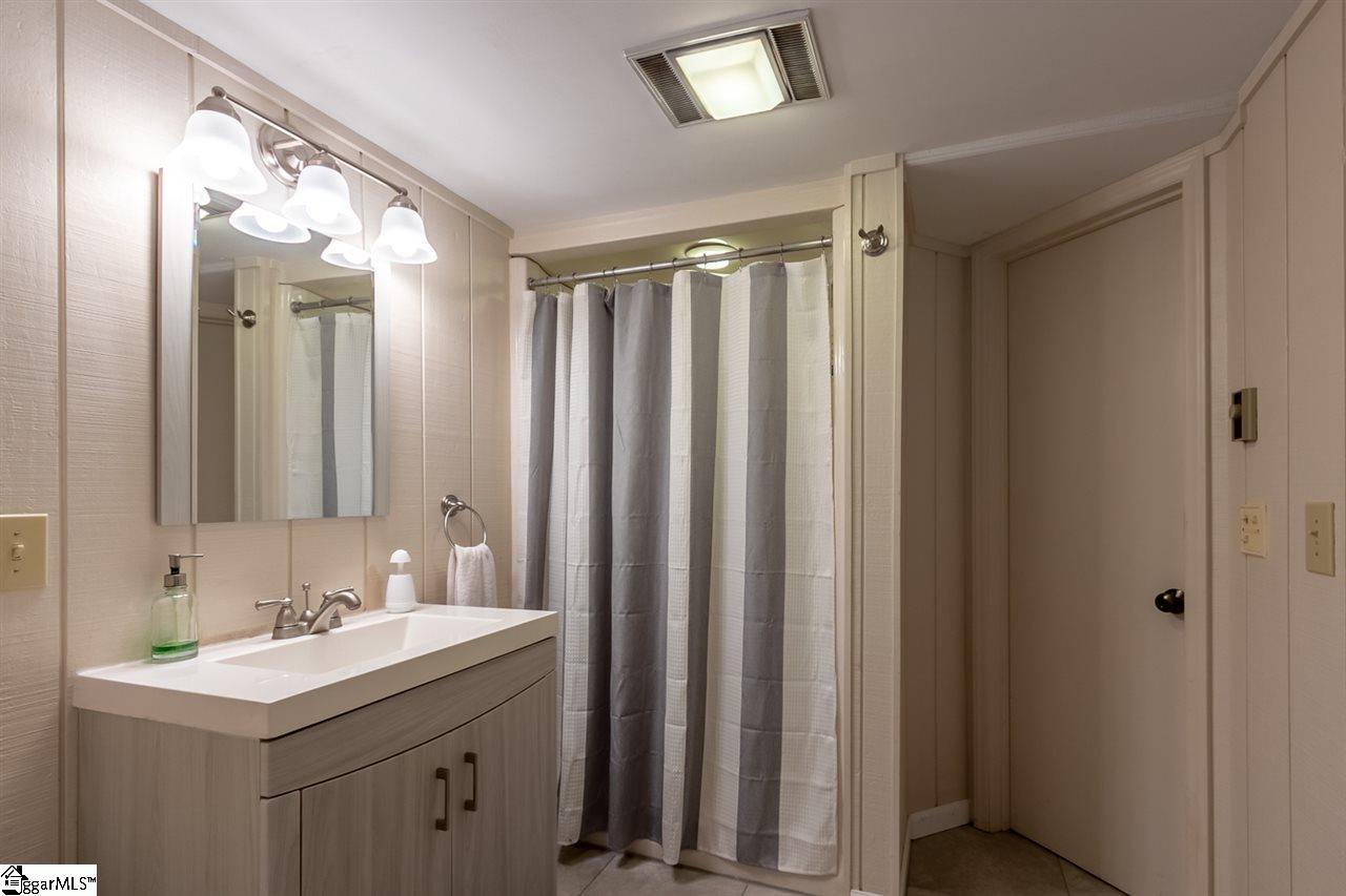 110 Wellington Road Easley, SC 29642 - Photo 29 of 36 Gallery Image 29
