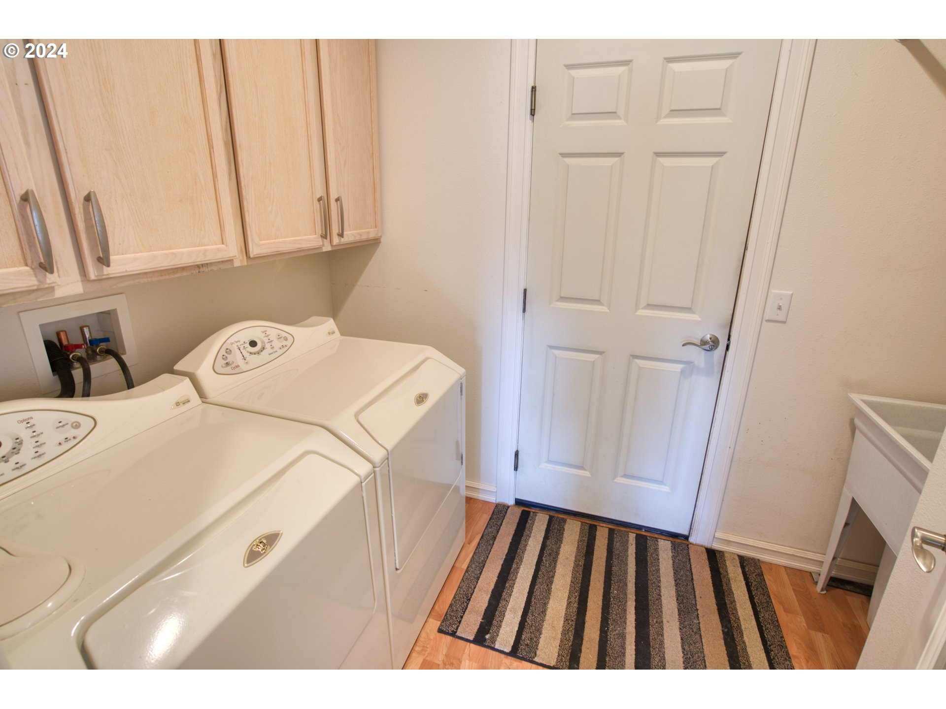 505 Woodland Road Goldendale, WA 98620 - Photo 32 of 48 Laundry