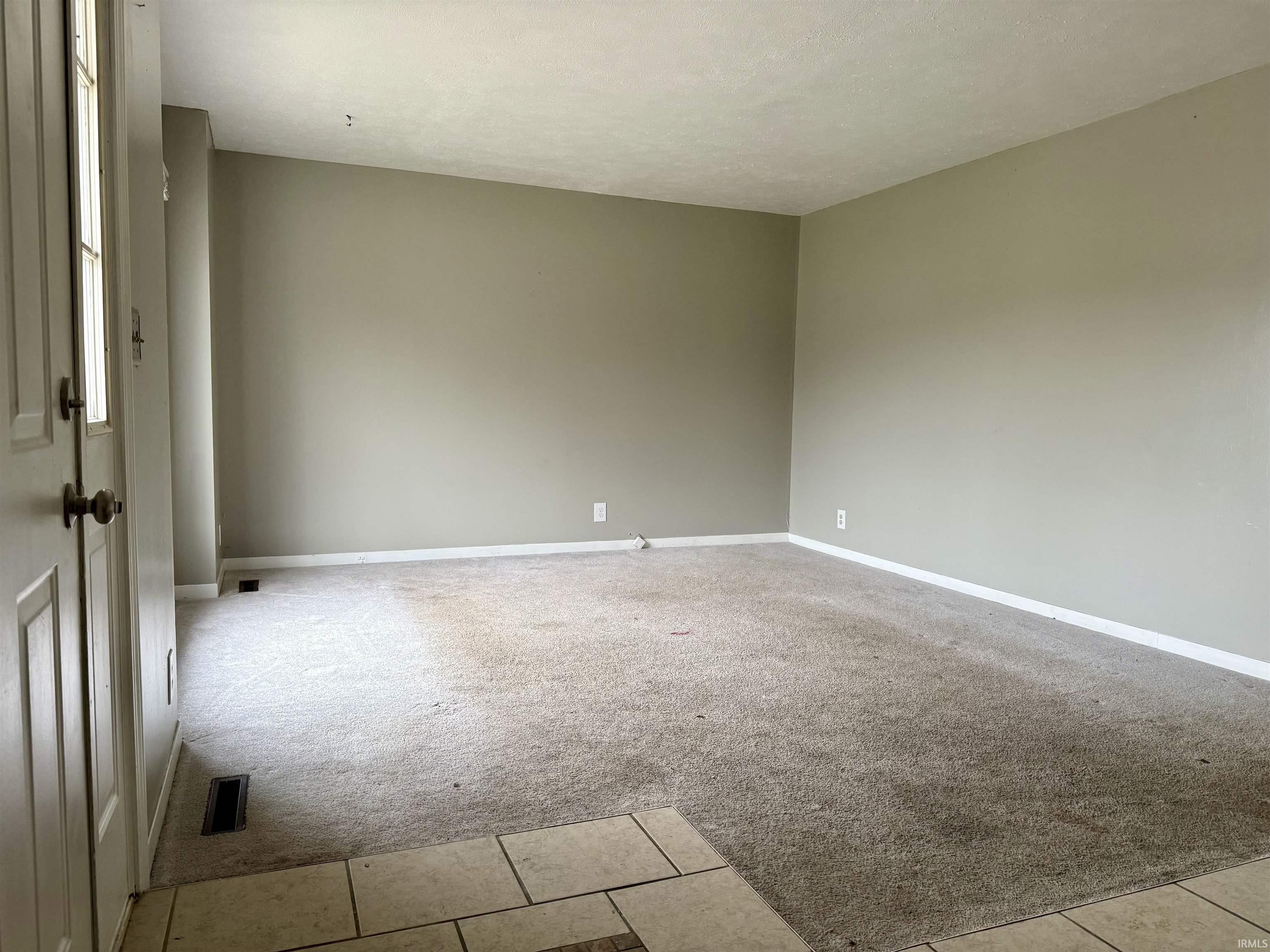 920 Merrill Court South South Bend, IN 46637 - Photo 2 of 6