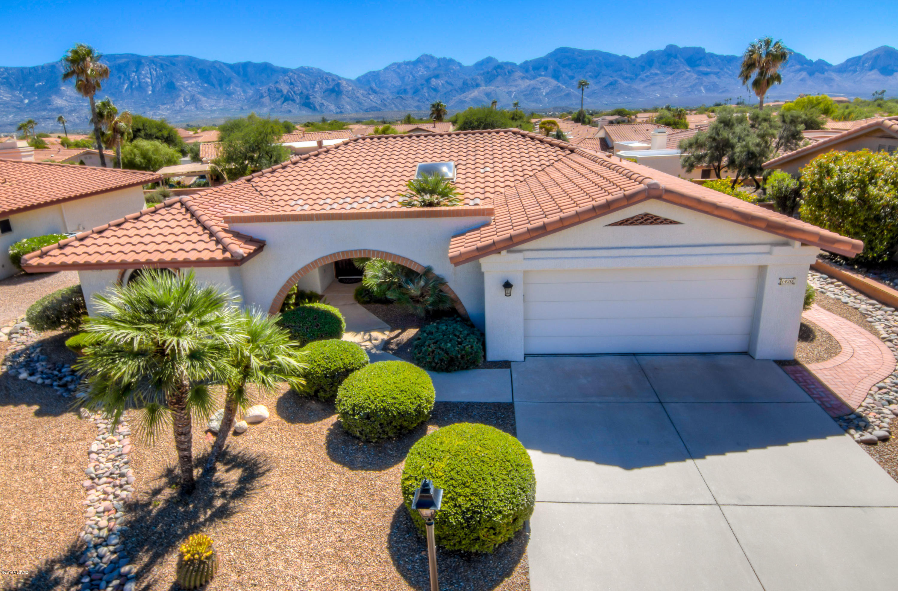 1420 East Bright Angel Drive Oro Valley, AZ 85755 - Photo 1 of 37