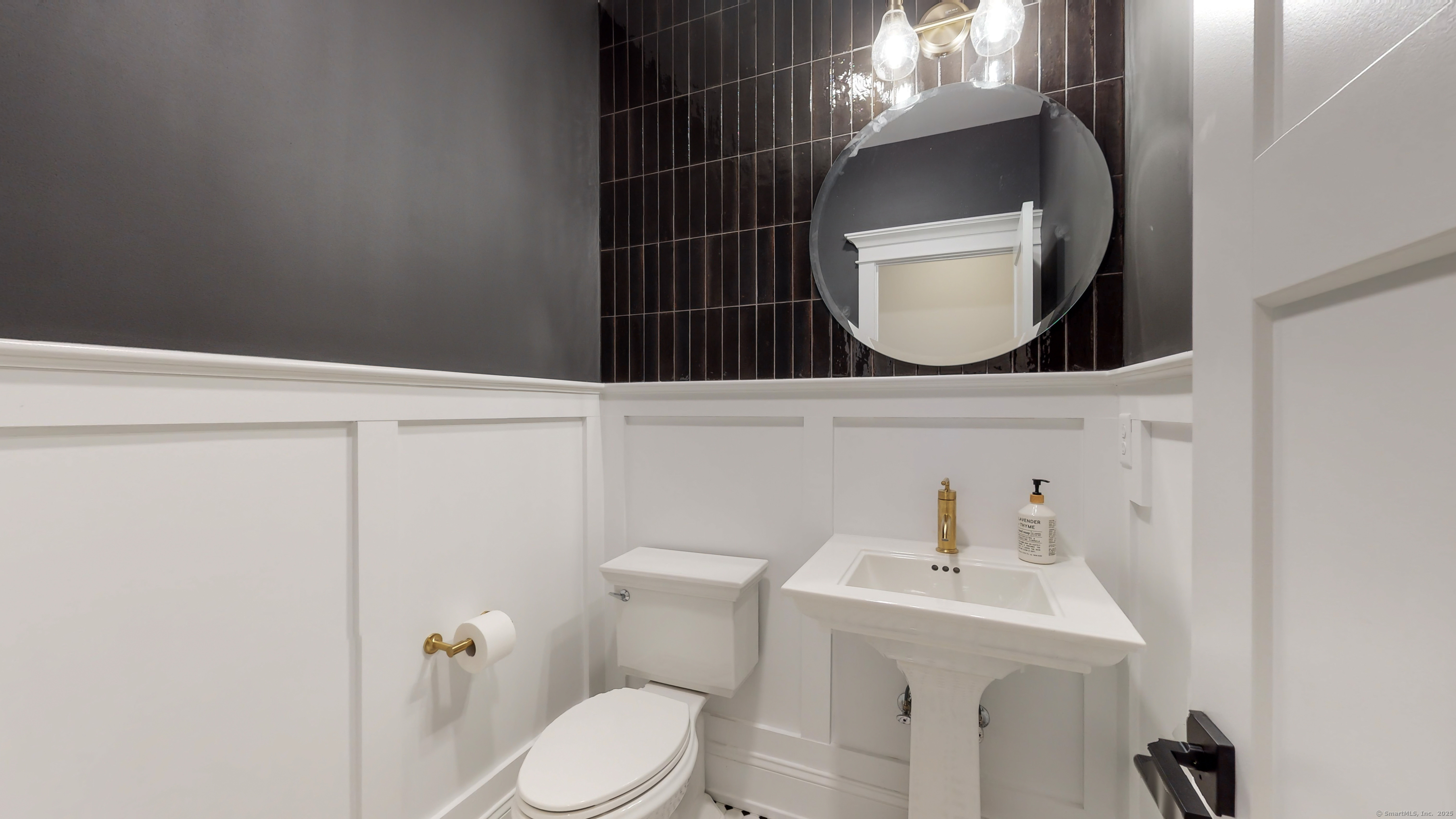 16 Twin Valley Road East Lyme, CT 06333 - Photo 9 of 12