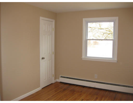 48 Tavistock Street Springfield, MA 01119 - Photo 5 of 10 Gallery Image 5