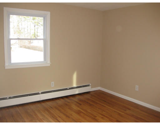 48 Tavistock Street Springfield, MA 01119 - Photo 6 of 10 Gallery Image 6