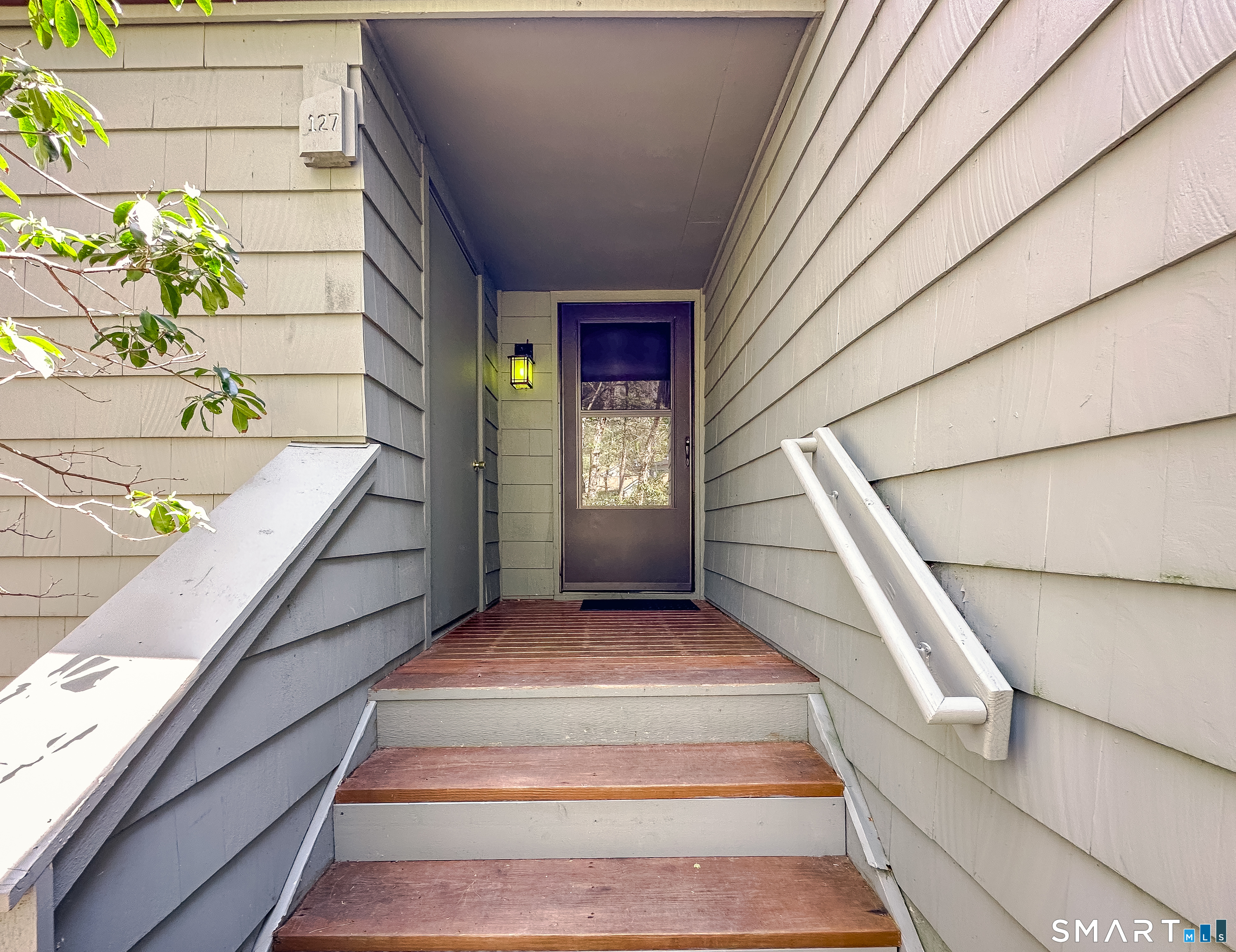 127 Old Farms Road, Unit 127 Torrington, CT 06790 - Photo 3 of 32 a view of entryway