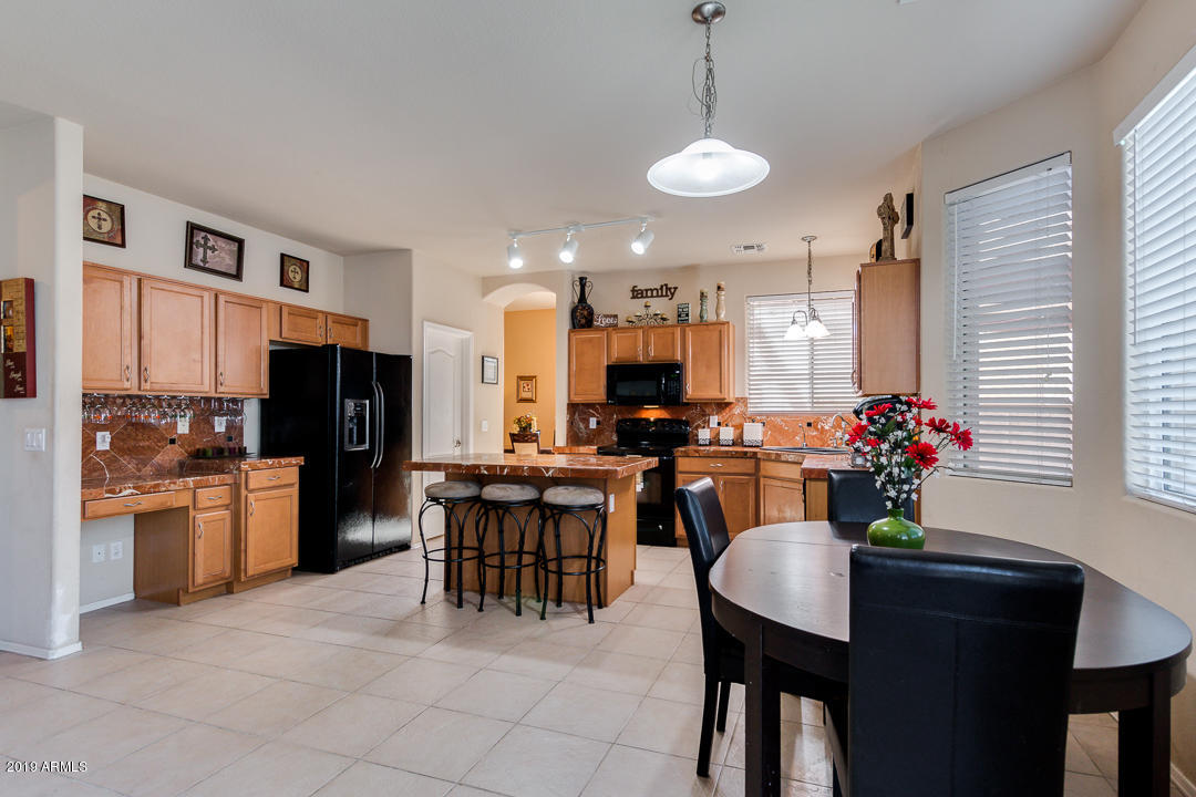 3232 West Maldonado Road Phoenix, AZ 85041 - Photo 14 of 38 16-Maldonado