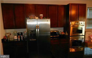 8719 Libeau Drive Manassas, VA 20110 - Photo 3 of 22 Kitchen