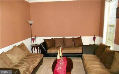 8719 Libeau Drive Manassas, VA 20110 - Photo 4 of 22 Living Room