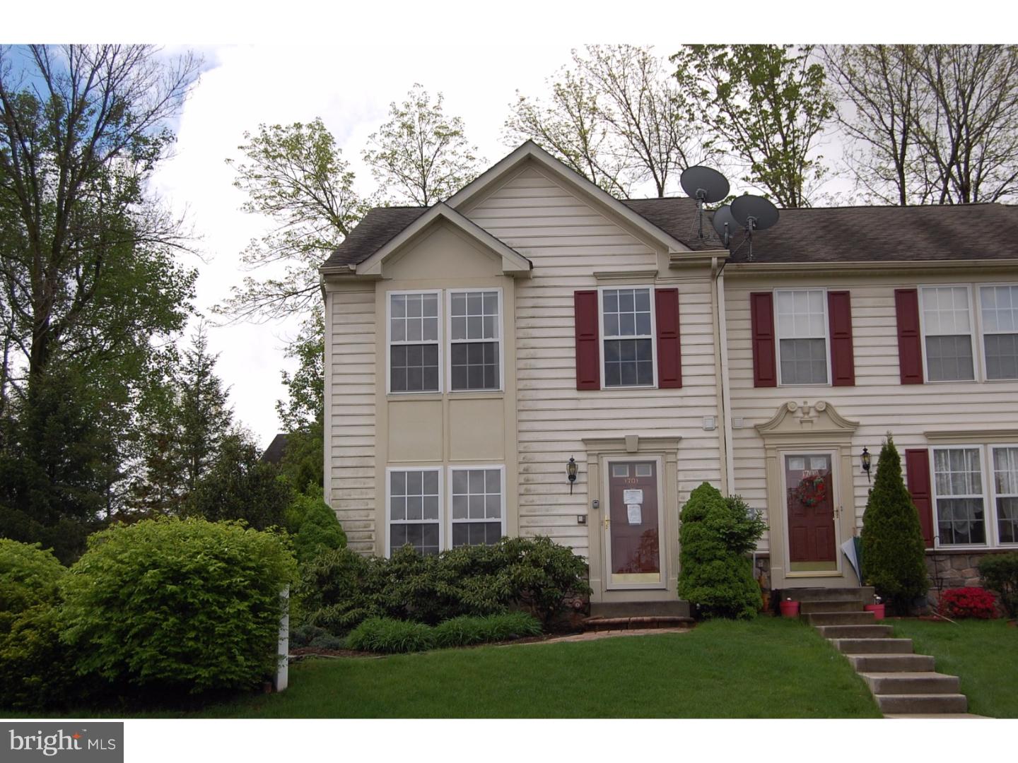 1701 Orchard View Road Reading, PA 19606 - Photo 2 of 25 Gallery Image 2