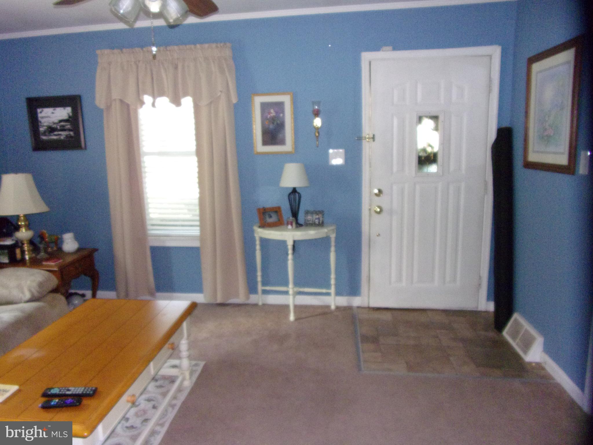 369 Nicholson Road Baltimore, MD 21221 - Photo 9 of 41 369 Nicholson Rd 21221 Living Room