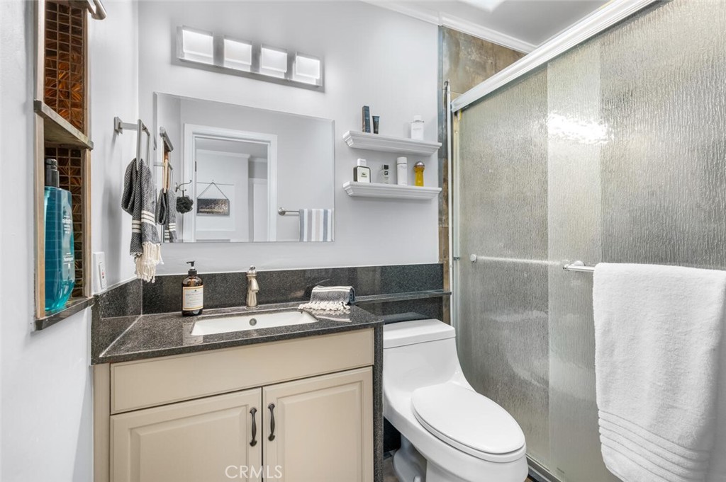 1050 First Street Norco, CA 92860 - Photo 20 of 56 Bathroom