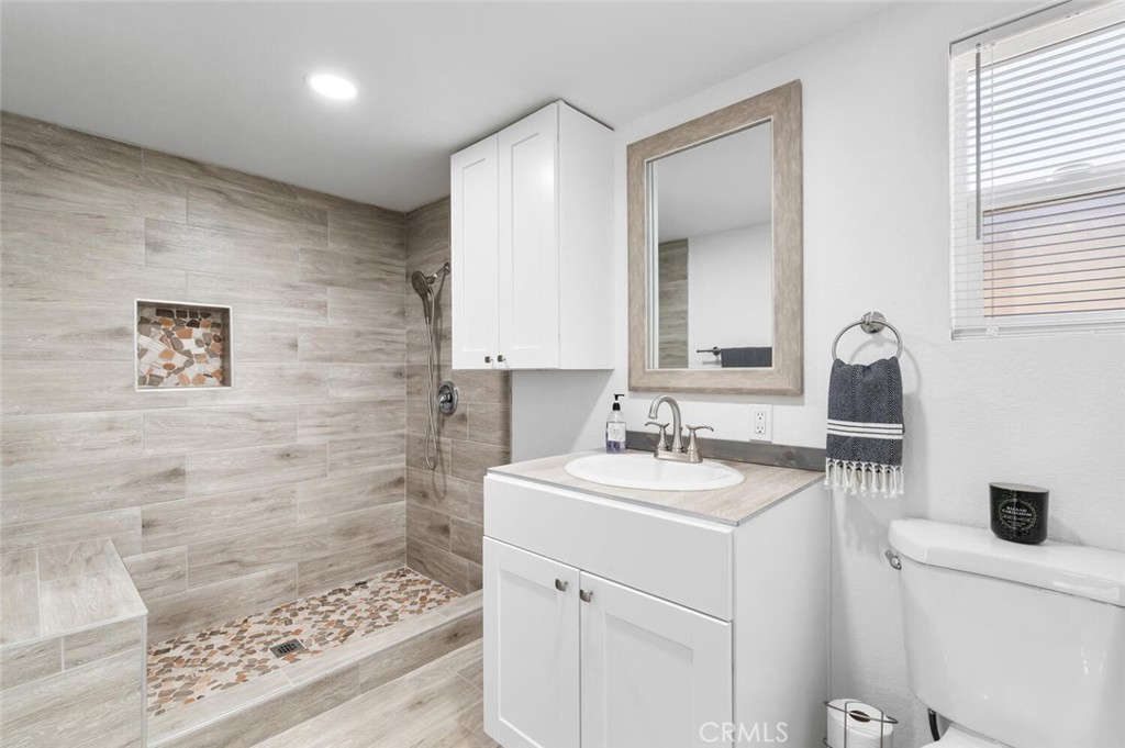 1050 First Street Norco, CA 92860 - Photo 38 of 56 Beautiful Bathroom