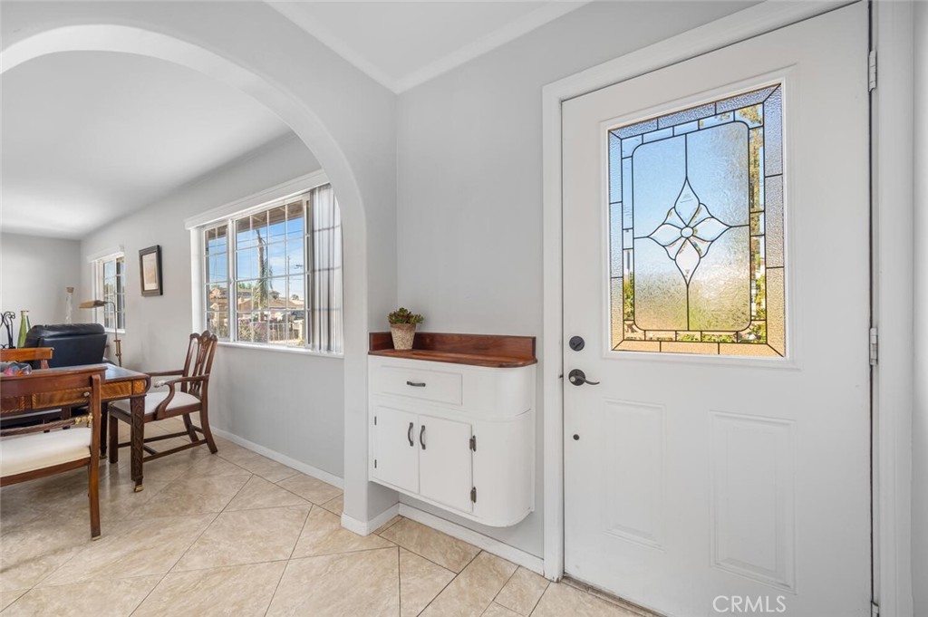 1050 First Street Norco, CA 92860 - Photo 6 of 56 Entry