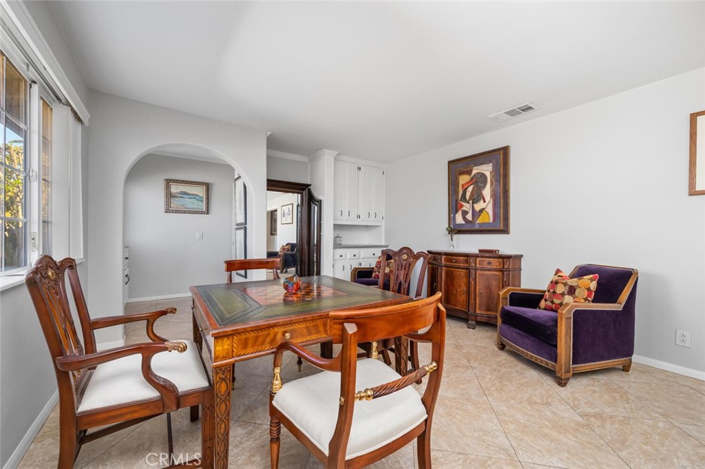 1050 First Street Norco, CA 92860 - Photo 7 of 56 Living room