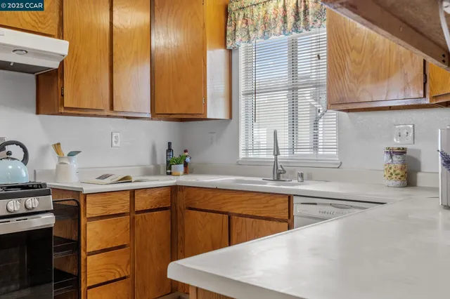 $1,700,000 | 960 Ordway Street, Albany, CA 94706