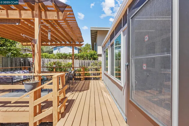 $1,700,000 | 960 Ordway Street, Albany, CA 94706